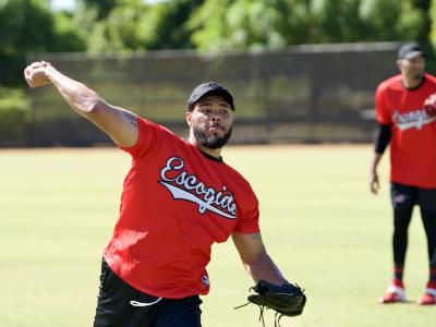 Jimmy Cordero está en el campamento del Escogido