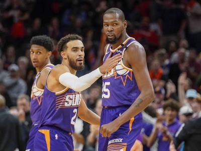 Kevin Durant 31 puntos y lleva a Suns a victoria sobre Mavericks