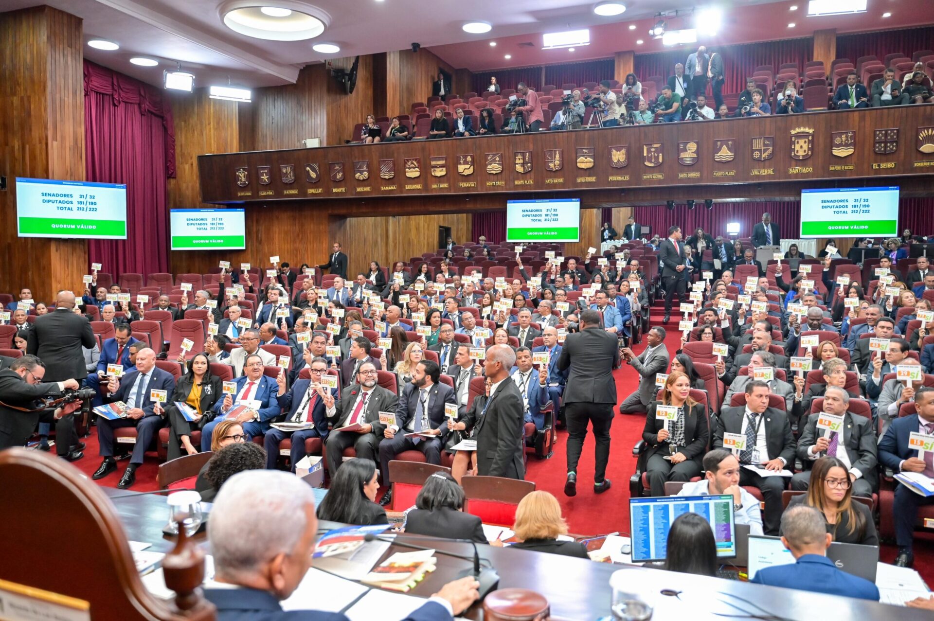 La Asamblea Nacional Revisora aprueba cambios constitucionales