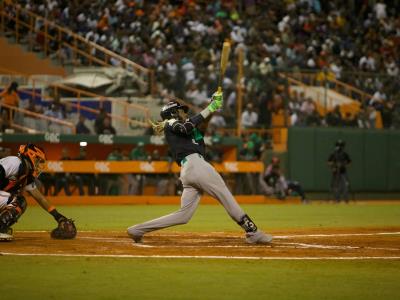 Las Estrellas brillan en La Romana ante los Toros