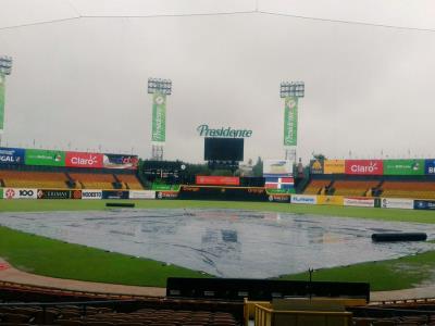 LIDOM:Lluvias inundan Estadio Cibao, suspenden Águilas-Estrellas
