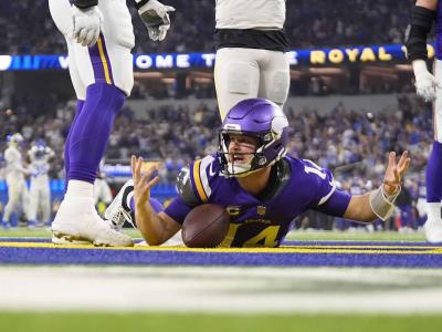 Matt Stafford lanza 4 pases de anotación y Rams vencen 30-20 a Vikings