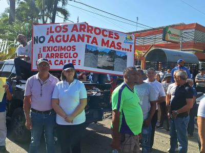 Protestan por carretera en Bonao