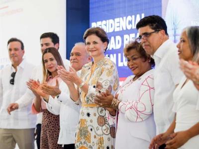 Raquel Peña entrega viviendas de Familia Feliz en San Luis