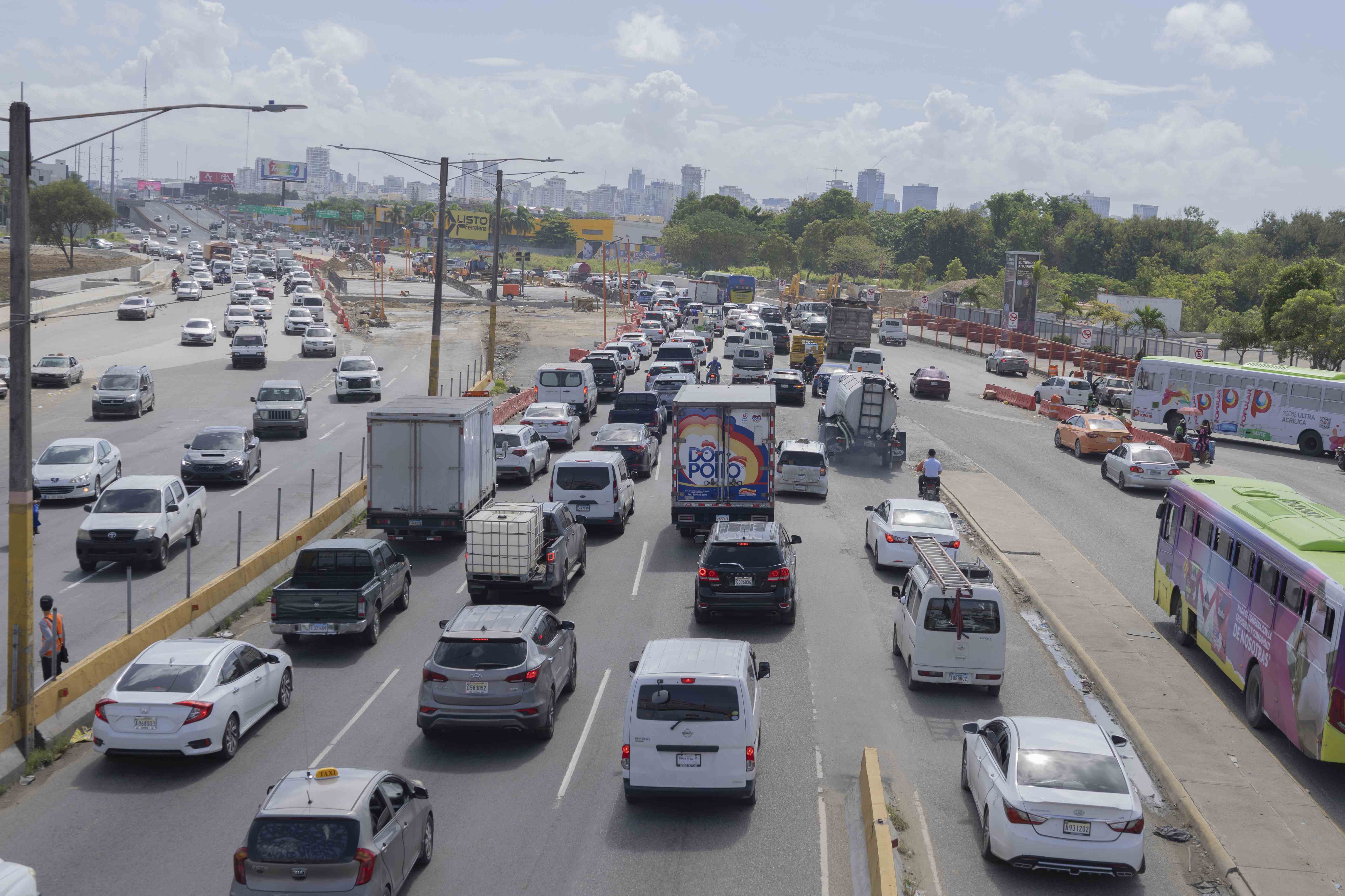 Las autoridades han anunciado varias medidas, pero los tapones se mantienen.  