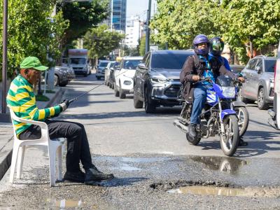 Hoyo en la Gustavo Mejía Ricart es un peligro