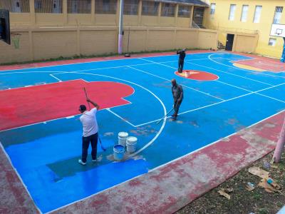 INEFI remoza y remodela la cancha del liceo Onésimo Jiménez