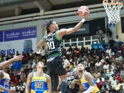 Jassel Pérez y Bameso poner contra la pared a MB en el TBS Distrito