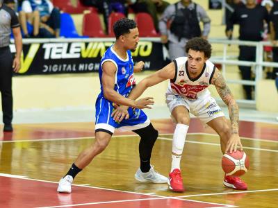 Juan Guerrero lleva al máximo la semifinal en Moca