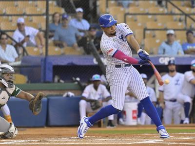 Licey se apoya en jonrones para blanquear 2-0 a las Estrellas