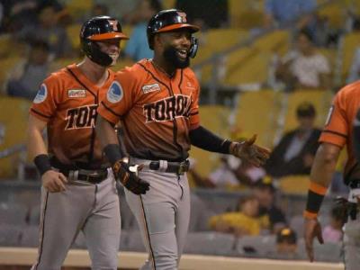 Lidom debe aplicar la Regla 1.11 con el uso de los uniformes