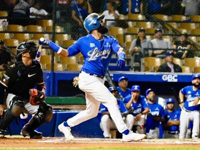 LIDOM Licey viene de atrás para vencer a los Toros en "El Corral"