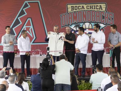 Los Diamonbacks inauguran vanguardista academia de US$18 millones