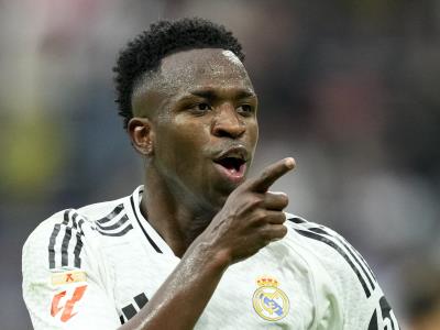 Real Madrid golea 4-0 a Osasuna con tripleta de Vinicius