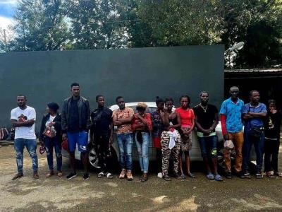 18 haitianos indocumentados detenidos durante operativos