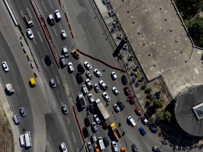 Cierre de carriles en el 9 de la Autopista Duarte afecta el tránsito