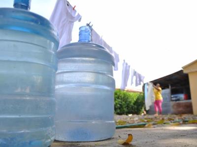 Ciudadanos en El Seibo se quejan de que están sin agua potable