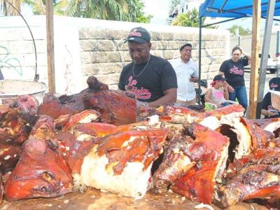 ¿Cuánto cuesta una libra de cerdo asado en Santo Domingo?