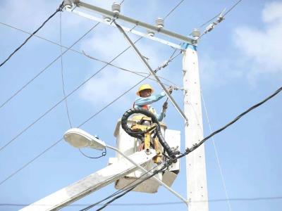 Edenorte desmantela conexiones ilegales en dos comercios