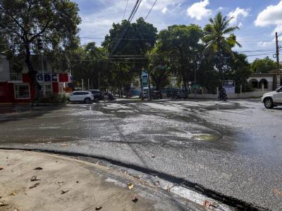 En Hondurtas y La Paz las aguas sanitarias invaden su entorno