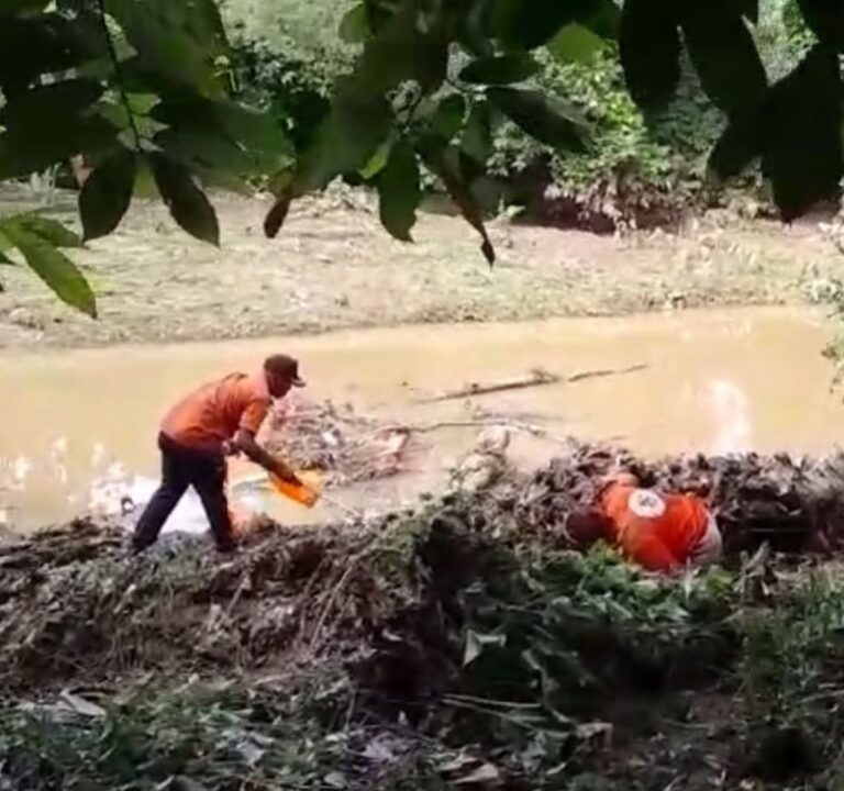 Más de 7,200 personas desplazadas por vaguada; continúa búsqueda de hombre desaparecido en río de Monte Plata.