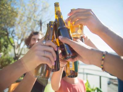 No habrá extensión de horario para venta de alcohol en los colmados