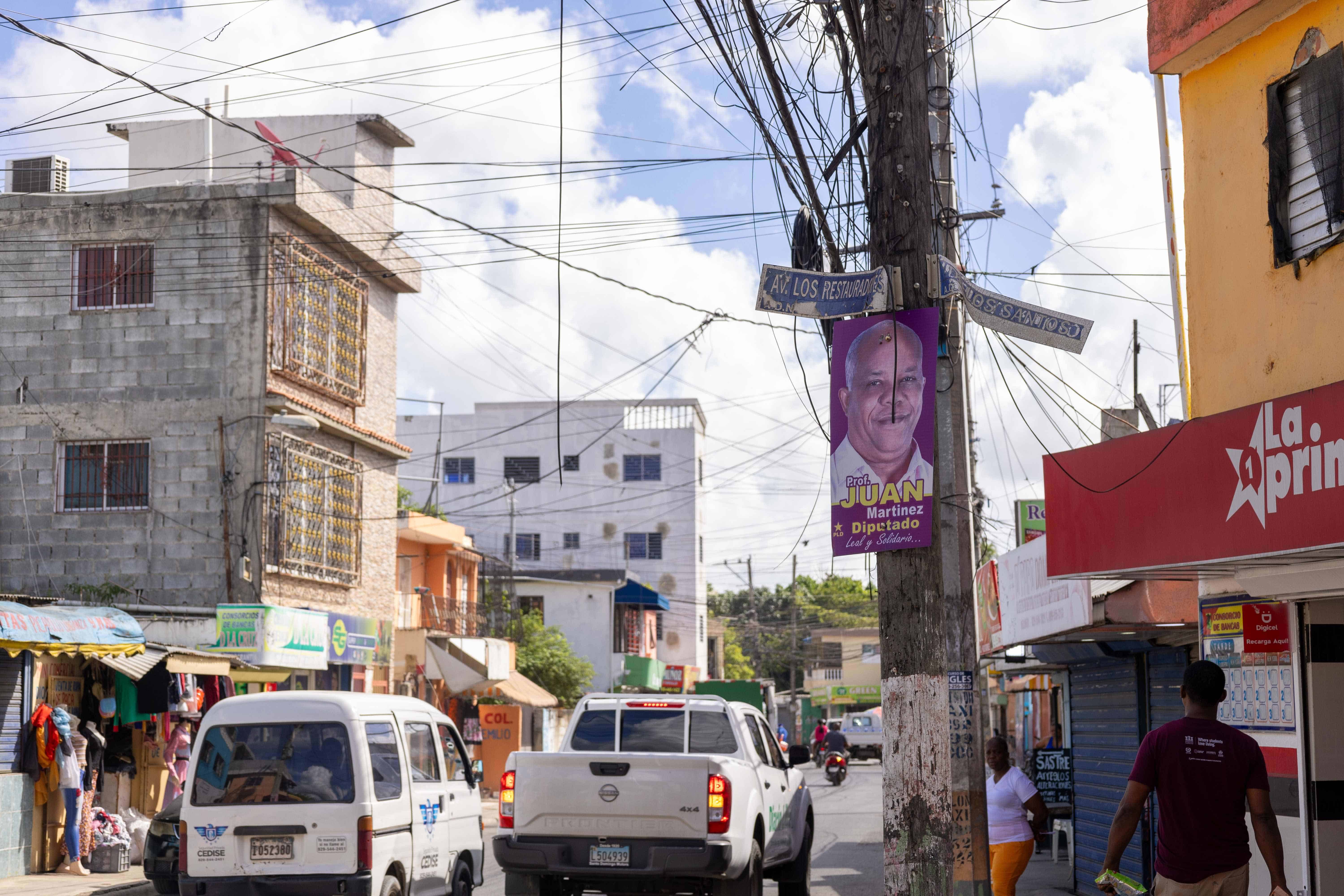 La Ley Electoral establece el retiro de los afiches.