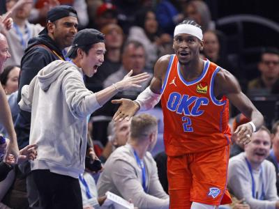 Thunder vence s 118-104 a Mavericks, avanza a semifinales