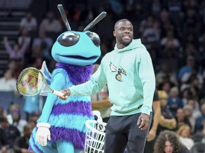 Tiafoe regresa a Charlotte para ver a Cavaliers tras jugar vs Alcaraz