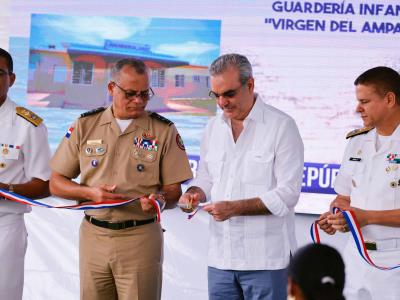 Abinader inaugura obras para la Armada dominicana