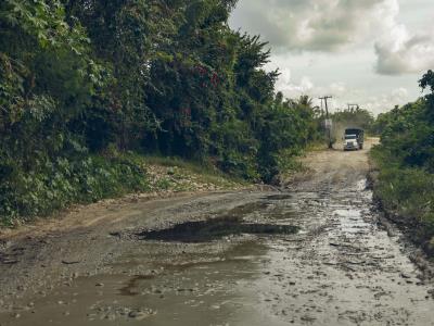 Carreteras al vertedero Duquesa siguen deterioradas