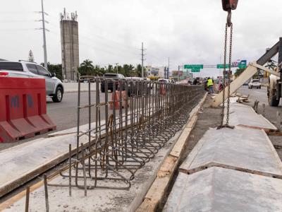 Colocan muros New Jersey en kilómetro 9 de la autopista Duarte