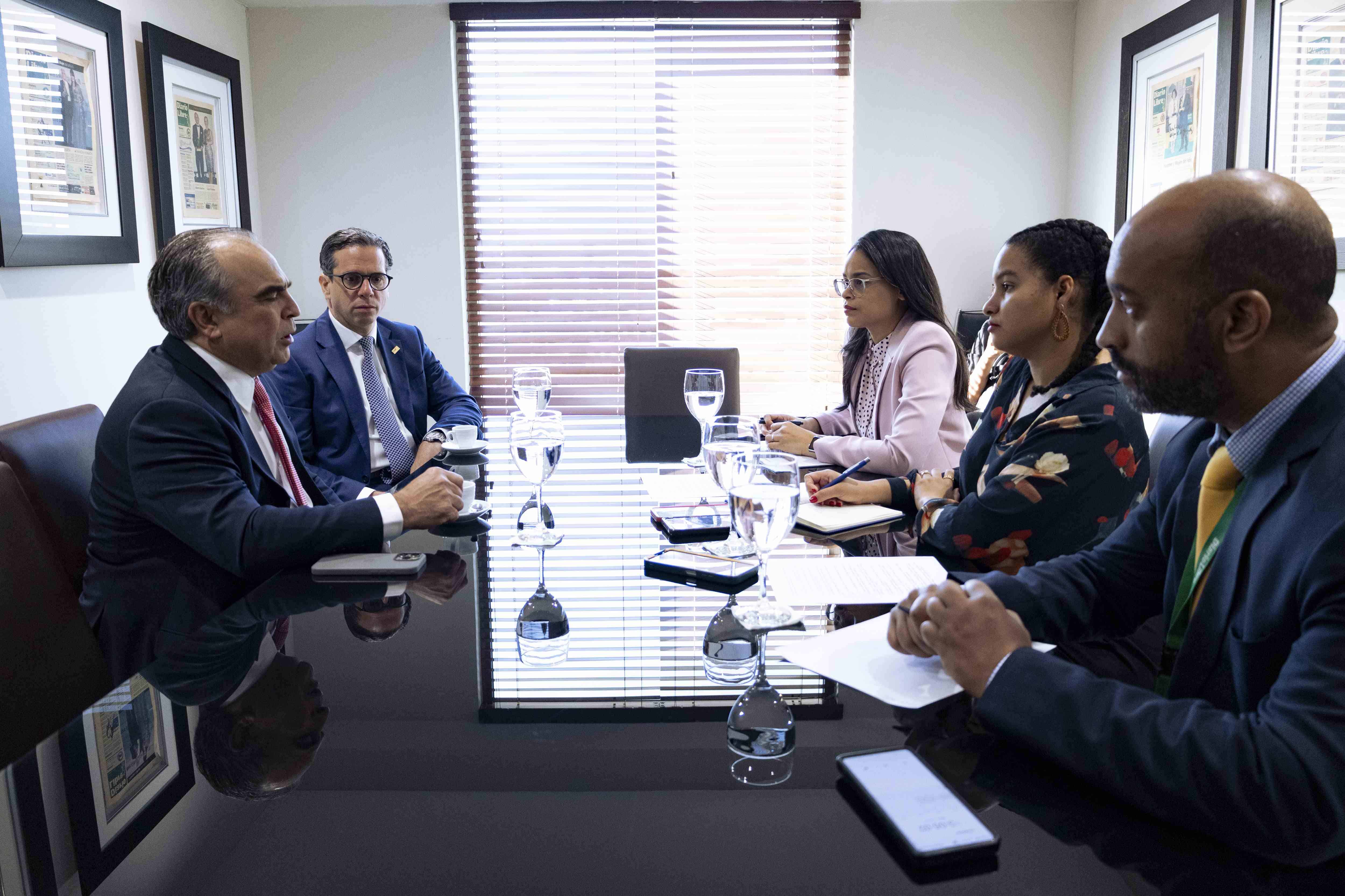 El presidente del Conep, Celso Juan Marranzini y el vicepresidente ejecutivo, César Dargam, conversaron con el equipo de economía de Diario Libre en un Diálogo Libre.