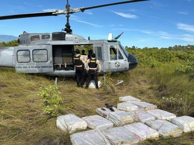DNCD incauta 766 paquetes de cocaína en costa de Pedernales