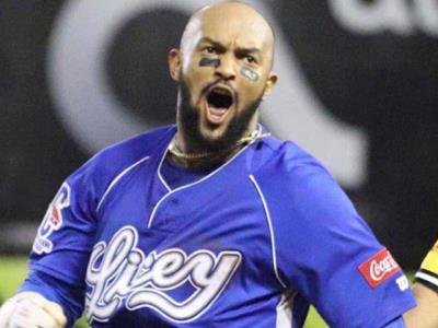 Emilio Bonifacio enciende la chispa en la pradera del Licey