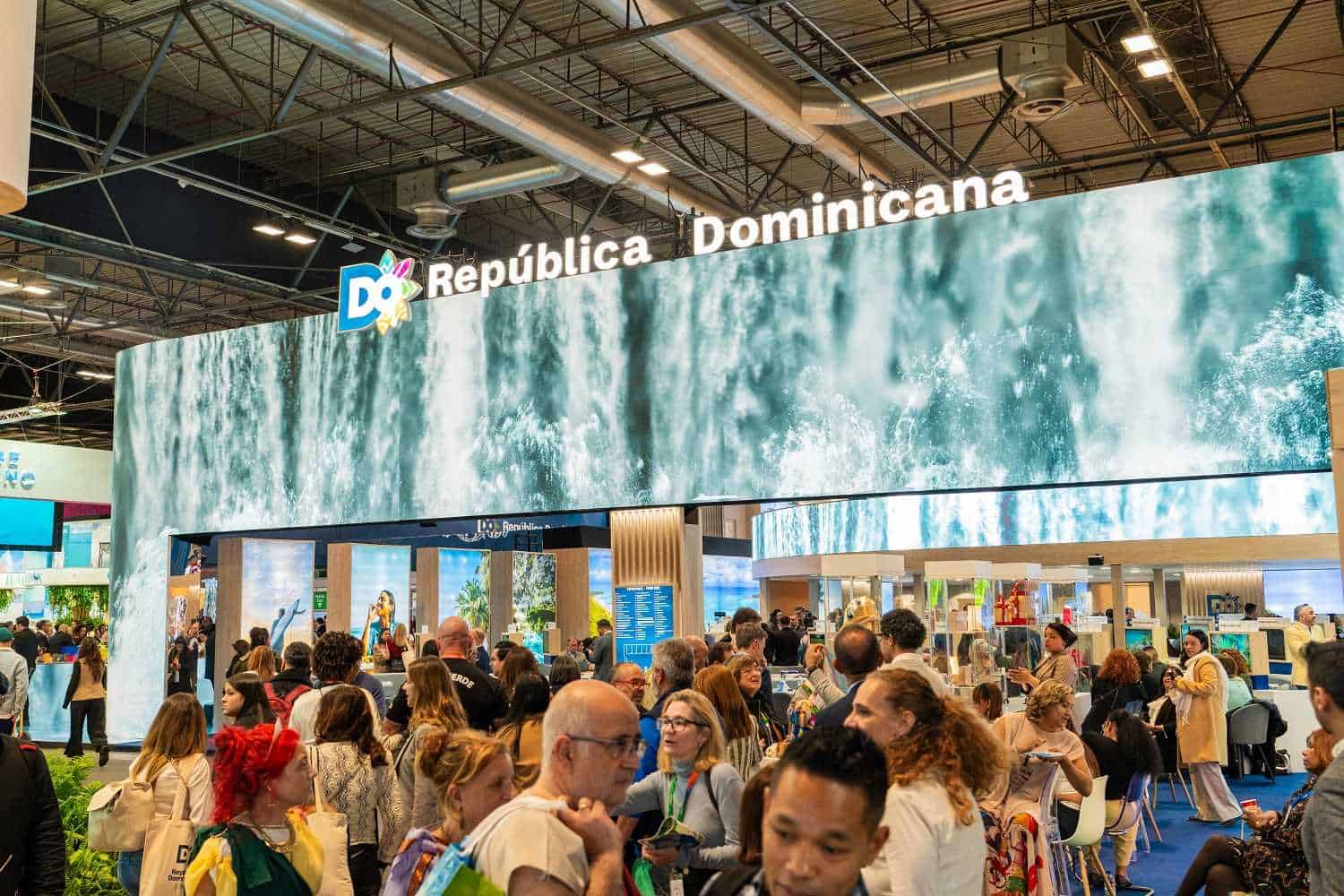 El ministro de Turismo, David Collado, calificó como un éxito total la participación de República Dominicana en la feria turística de Fitur 2025.