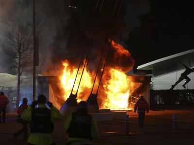 Incendio en quiosco del estadio del Man City previo UEFA Champions