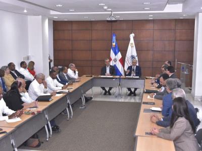 Iniciarán encuentros para aumento salarial