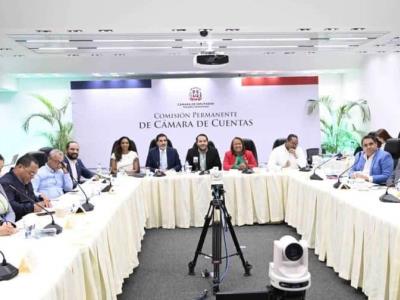 Institucioens revisan perfiles de aspirantes a Cámara de Cuentas