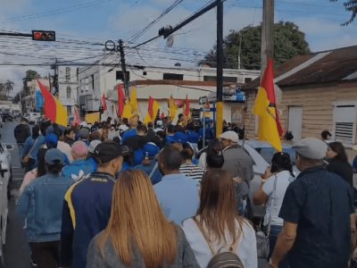 La ADP abandona aulas en SFM y protesta por las intoxicaciones