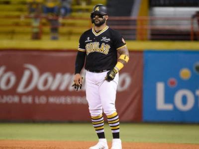 Las Águilas Cibaeñas vencen a las Estrellas Orientales en el Cibao