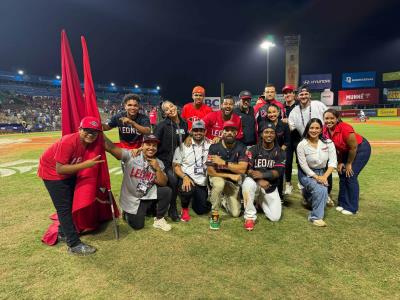 Leones del Escogido triunfan en la experiencia del fan en el estadio