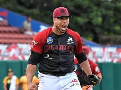 LIDOM: Wily Peralta no se imagina lo que será lanzar en Santiago