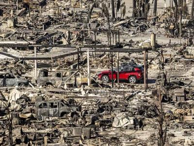 Miles de pólizas canceladas antes de incendios en Los Ángeles