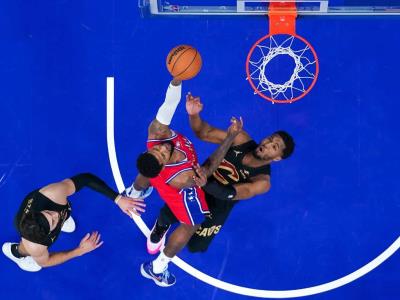 NBA: 76ers superan a Cavaliers por 132-129