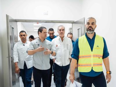 Supervisan avances en construcción hospital San Vicente de Paúl