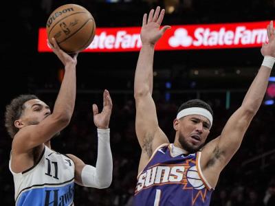 Young anota 43 puntos y Hawks superan a Suns