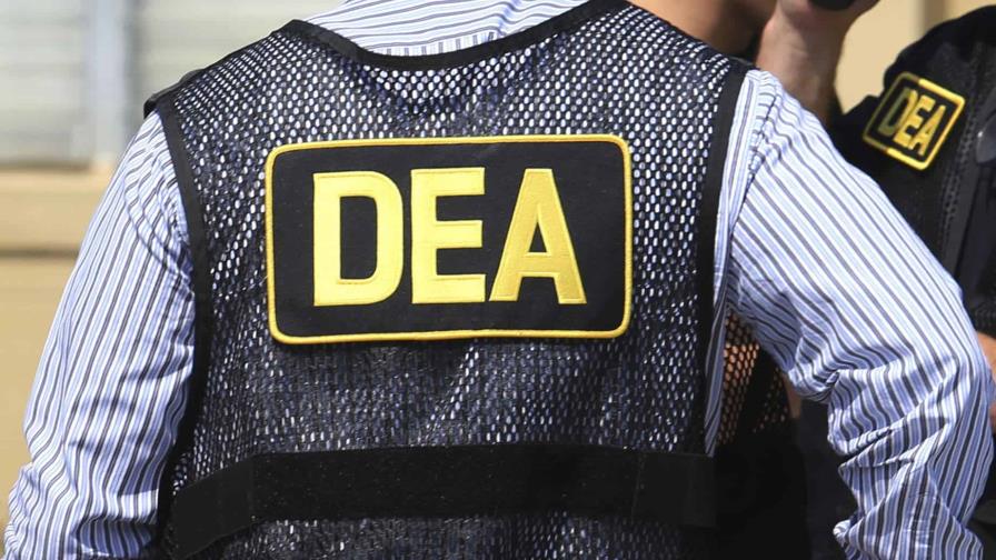 Acusan a abogado defensor de Miami por esquema de soborno relacionado con la DEA