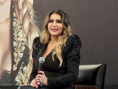 Alicia Villarreal logra orden de restricción contra esposo