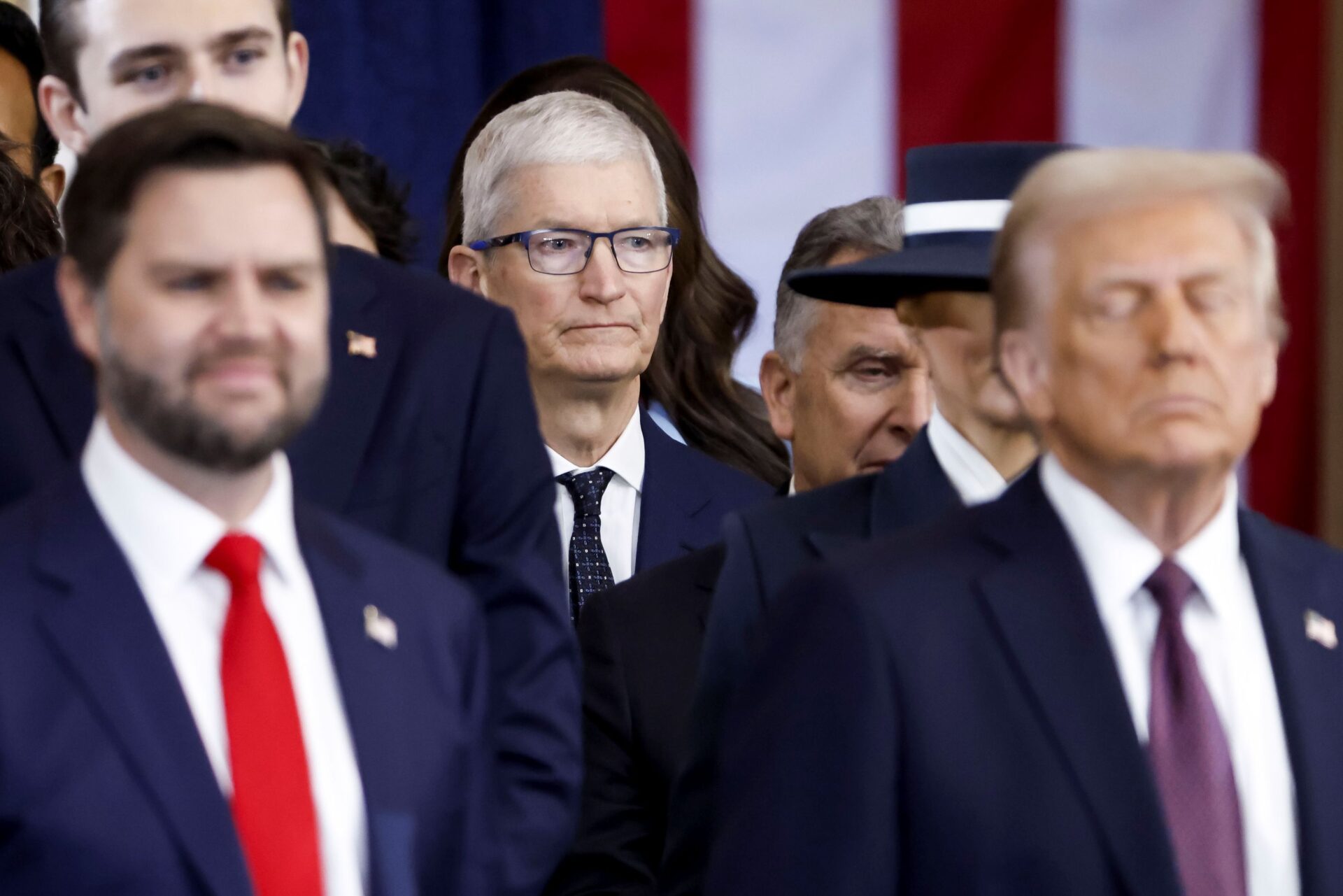 Apple anuncia mega inversión en EE UU en medio de tensiones comerciales entre Trump, México y China